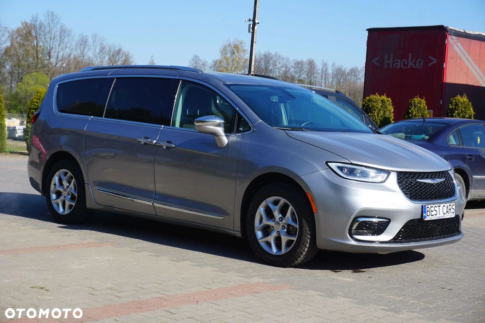 Chrysler Pacifica - 3