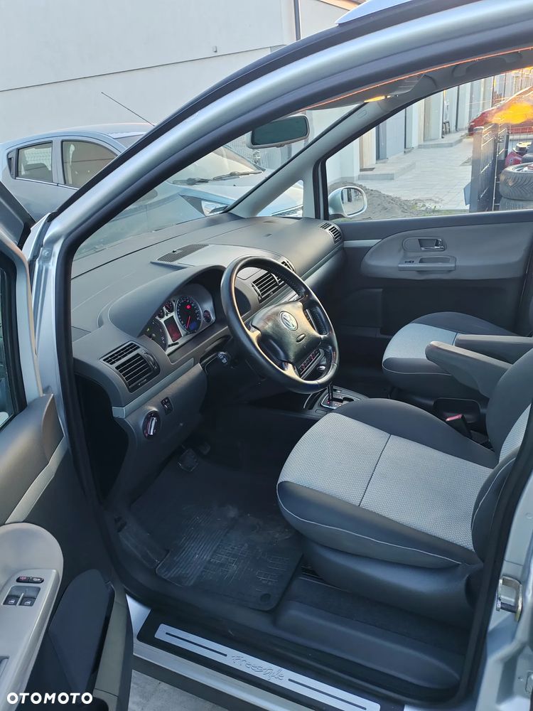 Volkswagen Sharan 1.9 TDI Automatik Freestyle - 5