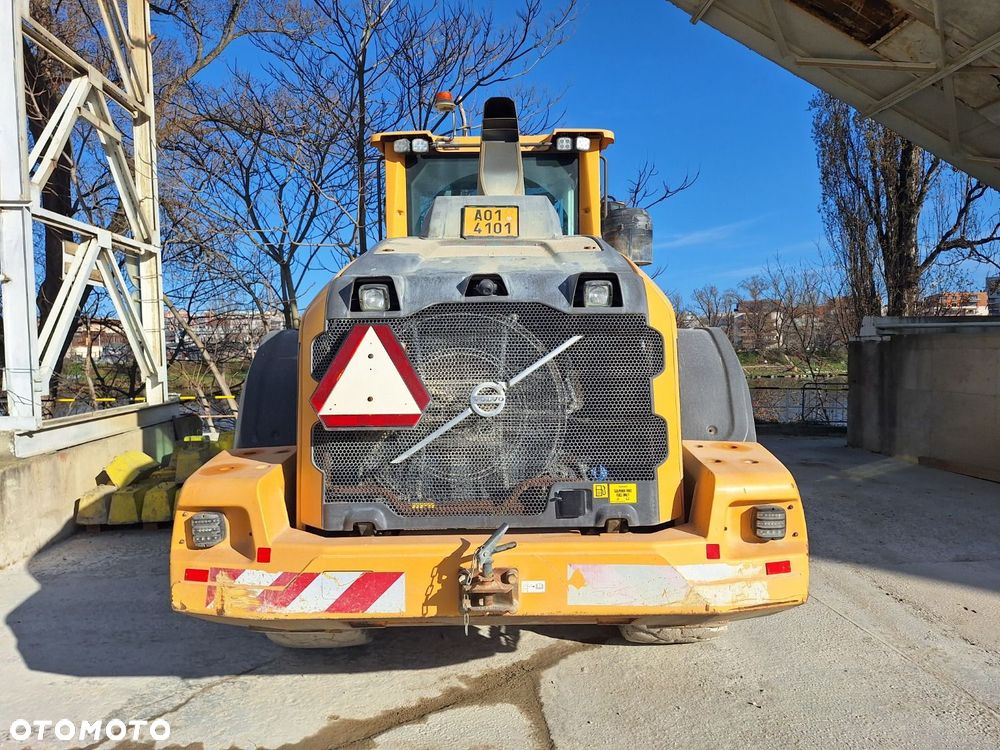 Volvo L 120 H 4X4 - 6