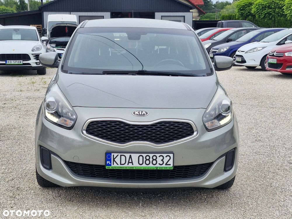 Kia Carens - 2