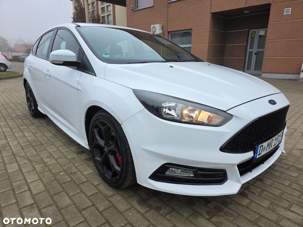 Ford Focus 2.0 TDCi ST - 15