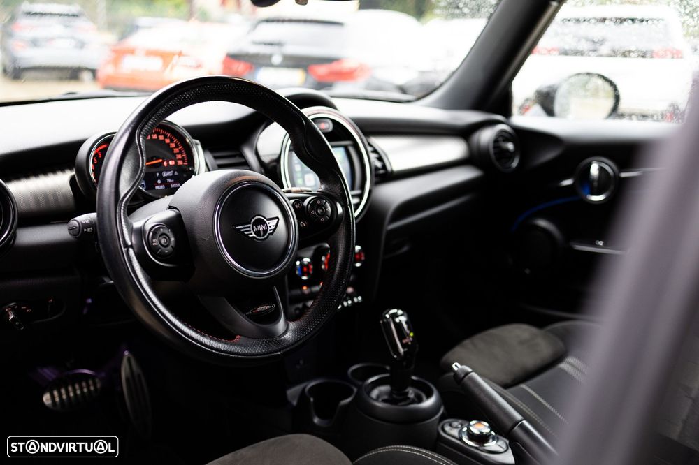 MINI 3 Portas Cooper D Auto - 34