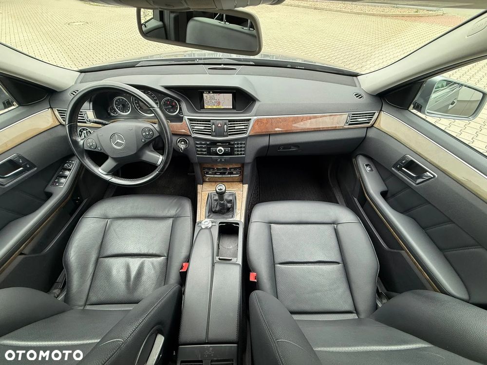 Mercedes-Benz Klasa E 200 CDI BlueEff - 14