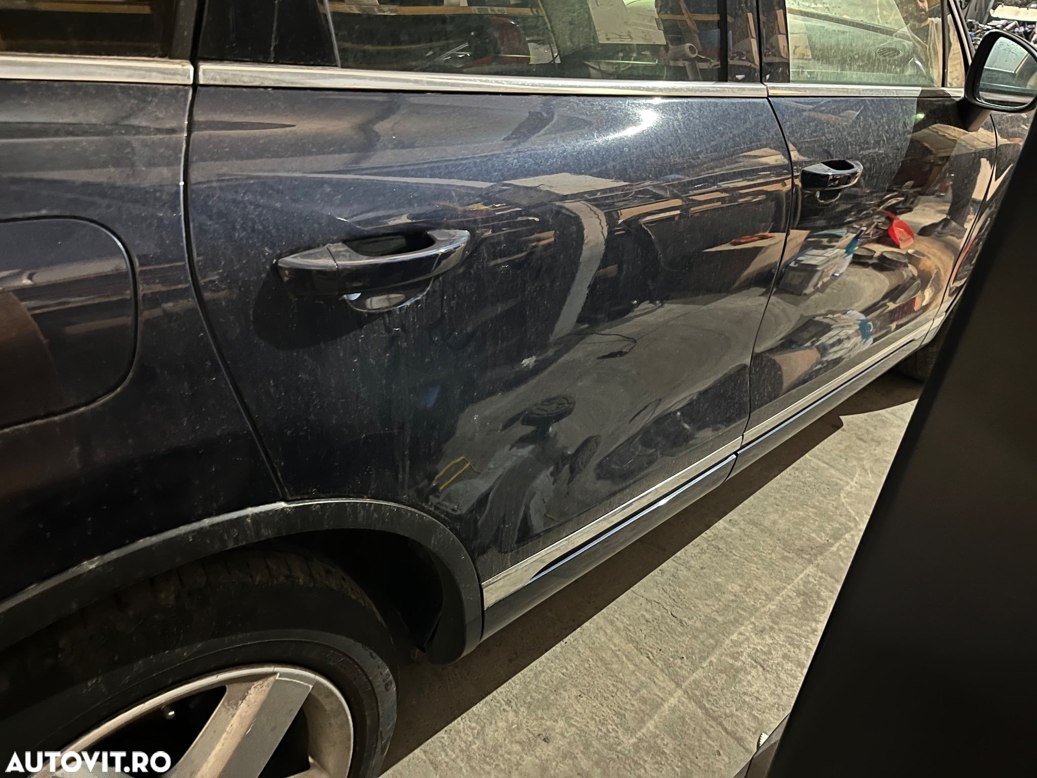 Dezmembram volkswagen touareg 4.2 tdi 2014 147.000 km - 12