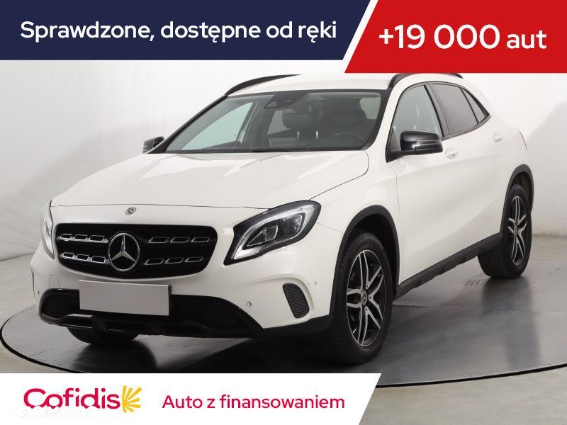 Mercedes-Benz GLA - 2