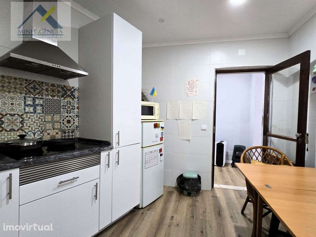 Prédio com 3 apartamentos remodelados em Setúbal - Grande imagem: 3/36