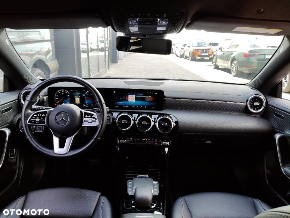 Mercedes-Benz CLA - 24