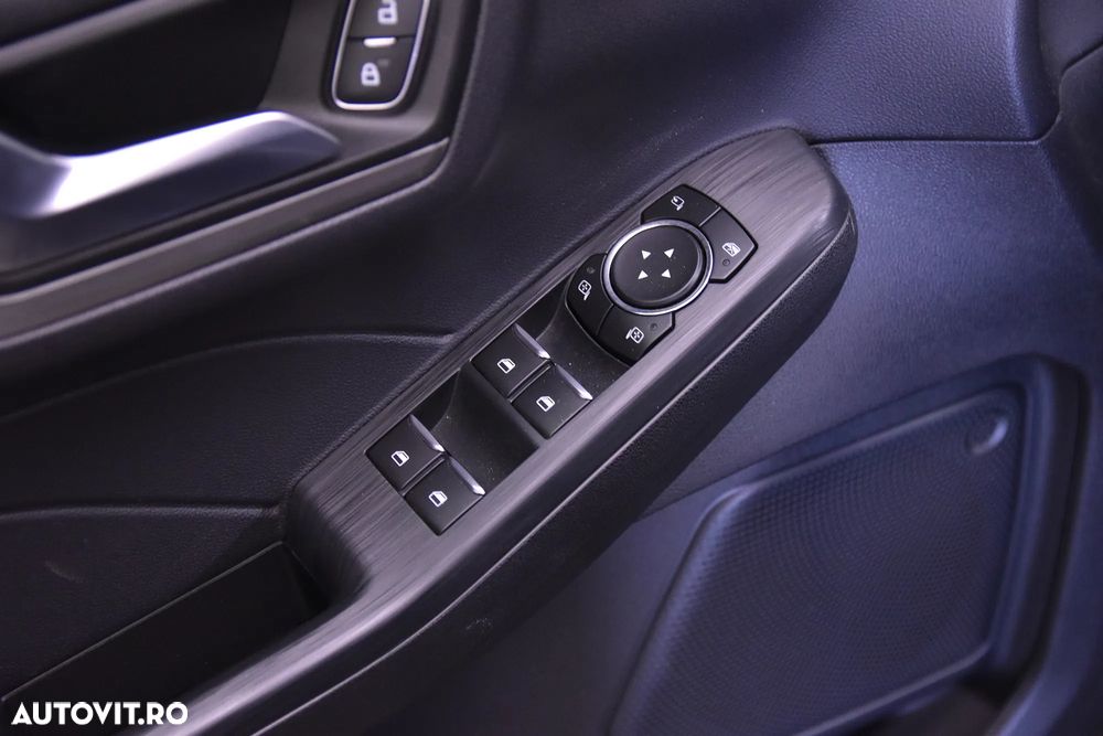Ford Kuga - 14