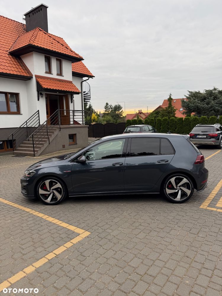 Volkswagen Golf - 7