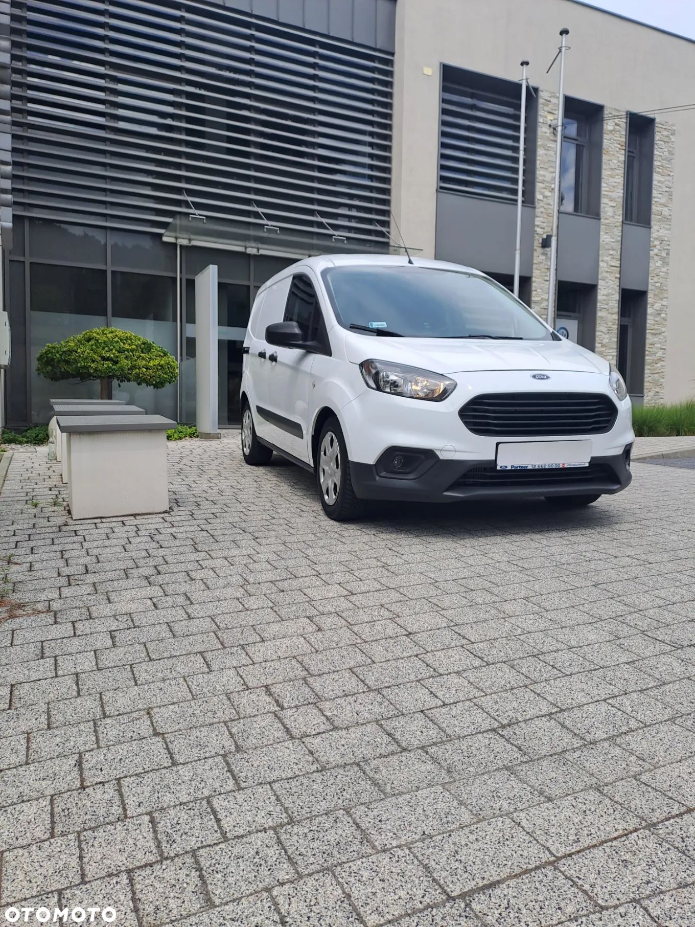Ford Courier - 1