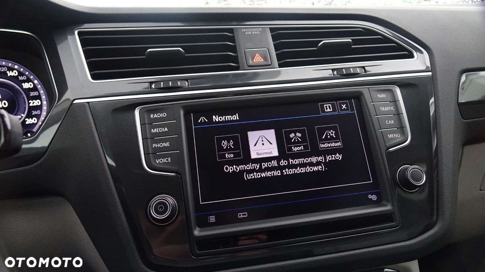 Volkswagen Tiguan - 37