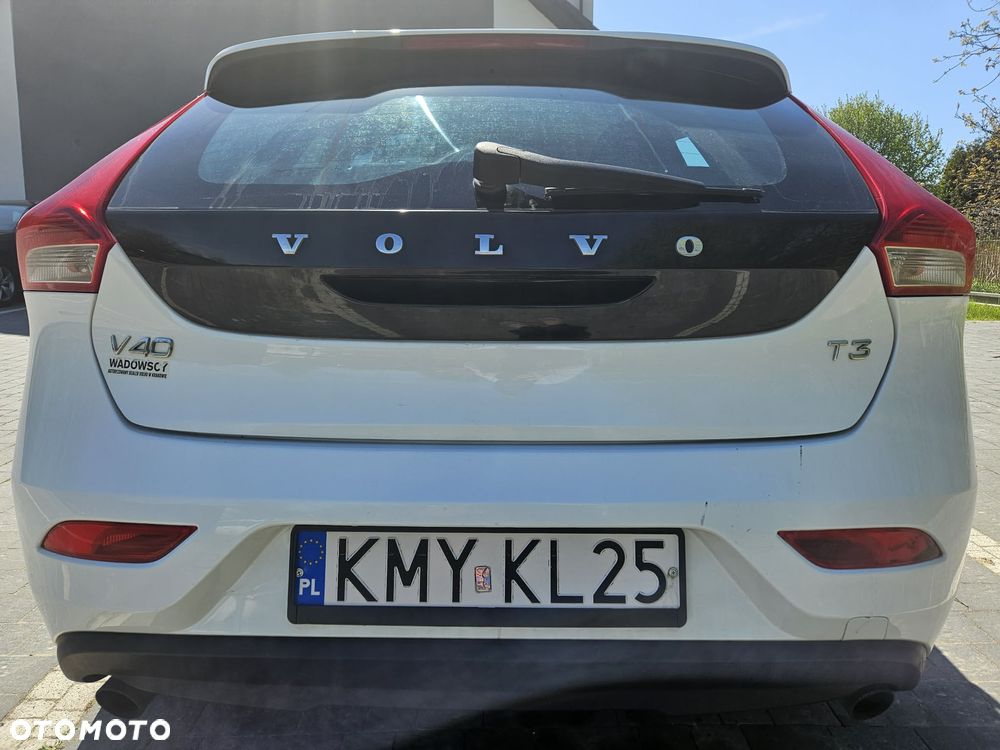 Volvo V40 T3 Momentum - 5