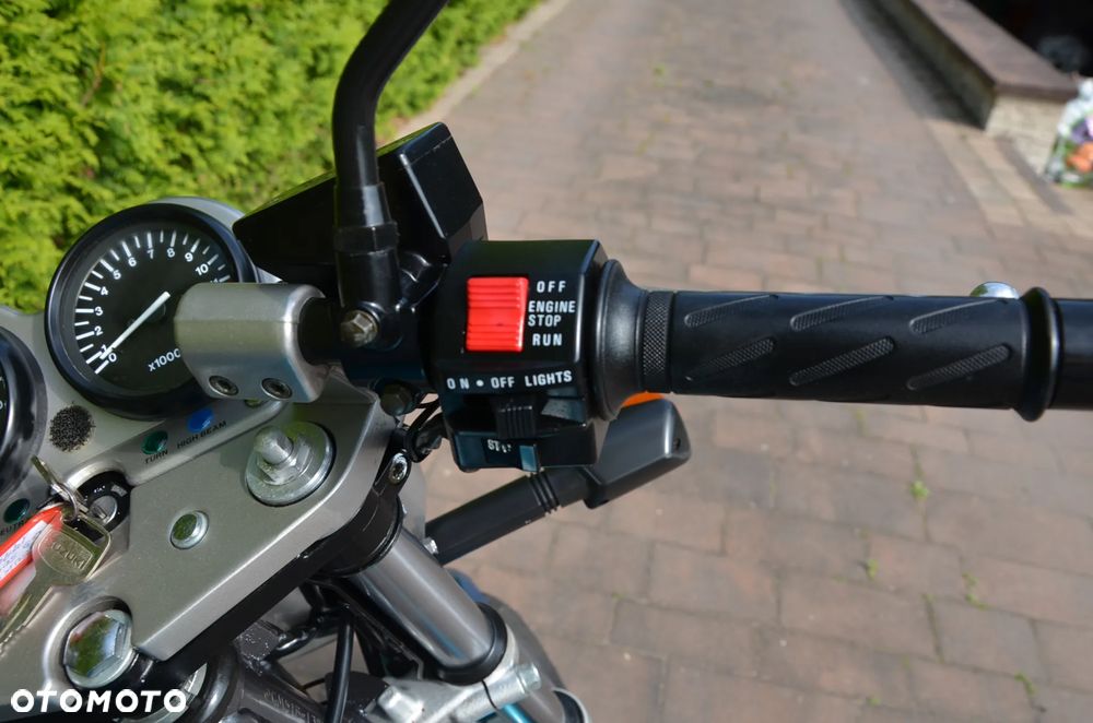 Suzuki GS - 19