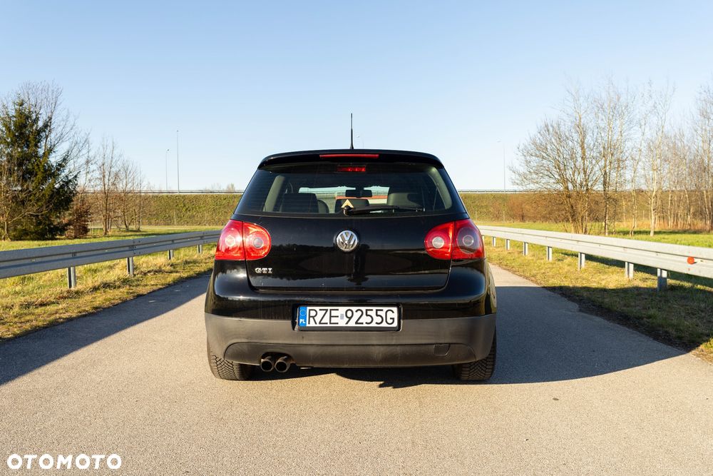 Volkswagen Golf 2.0 GTI - 5