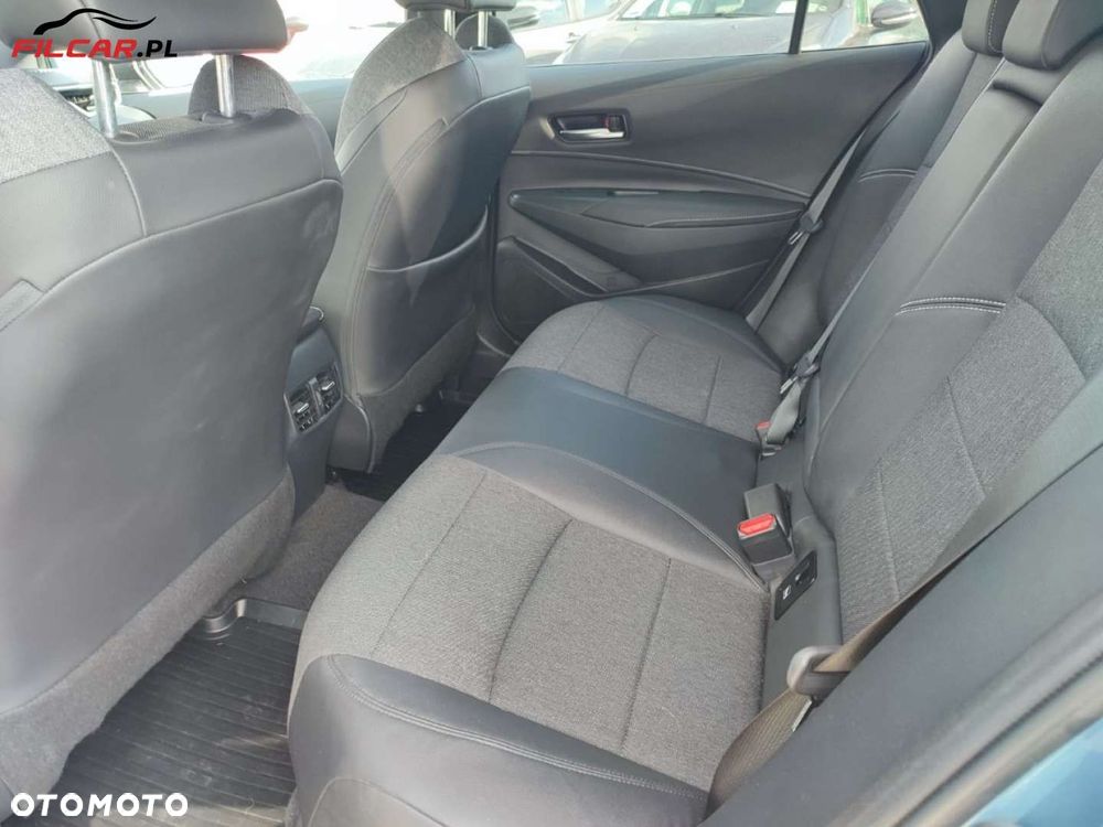 Toyota Corolla - 12