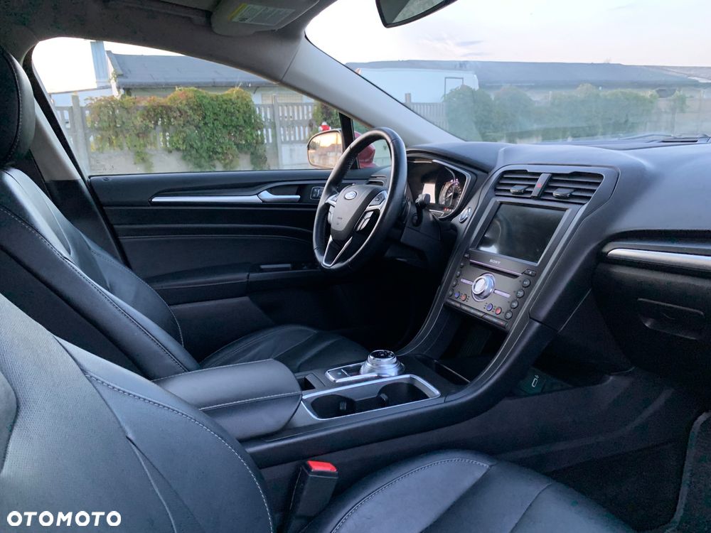 Ford Mondeo 2.0 EcoBoost Titanium - 21