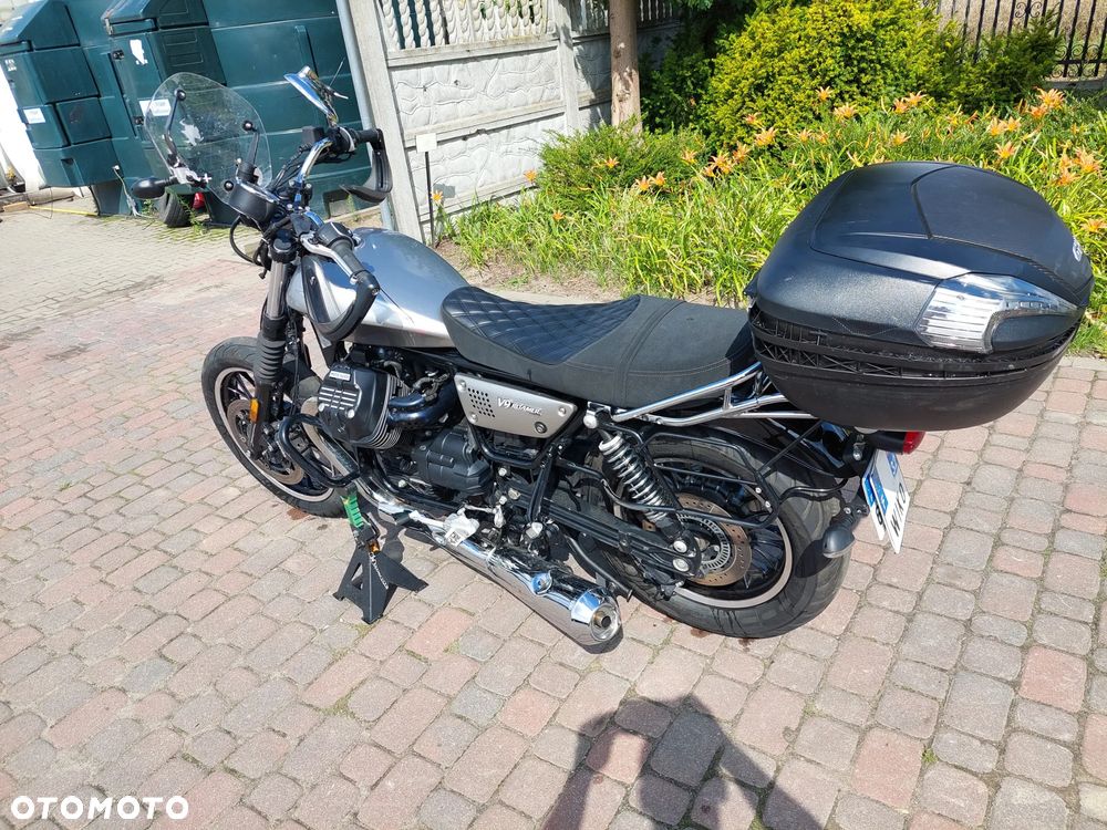 Moto Guzzi V9 - 3