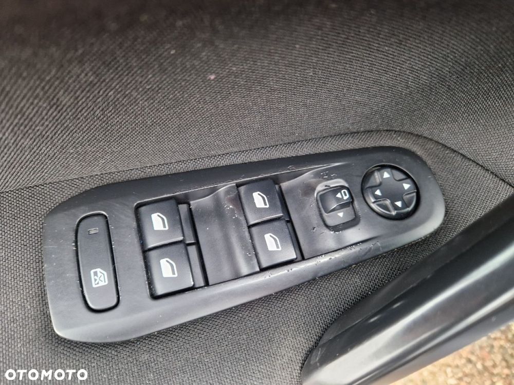 Peugeot 308 e-HDi FAP 115 Stop&Start Style - 9