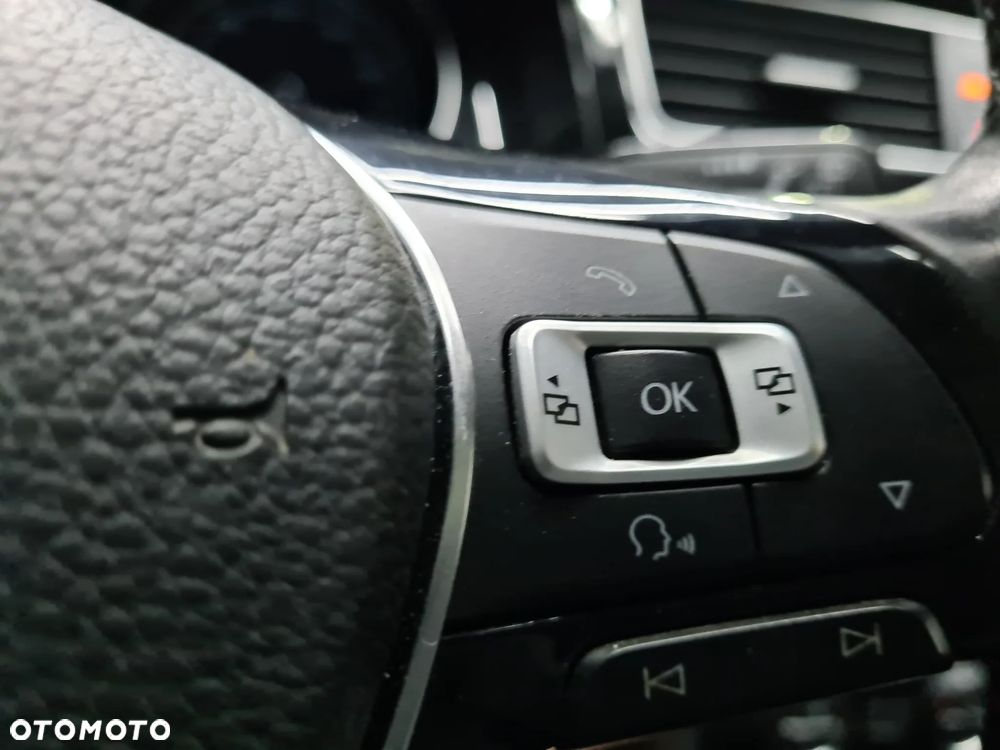 Volkswagen Golf - 12