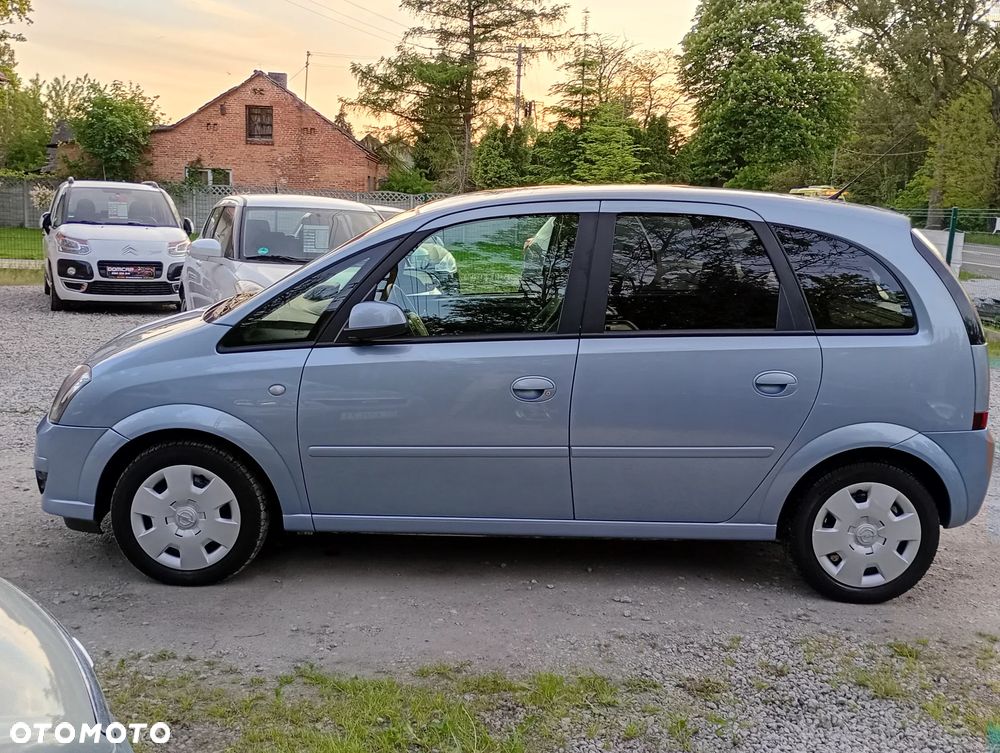Opel Meriva 1.8 16V Cosmo Easytronic - 15