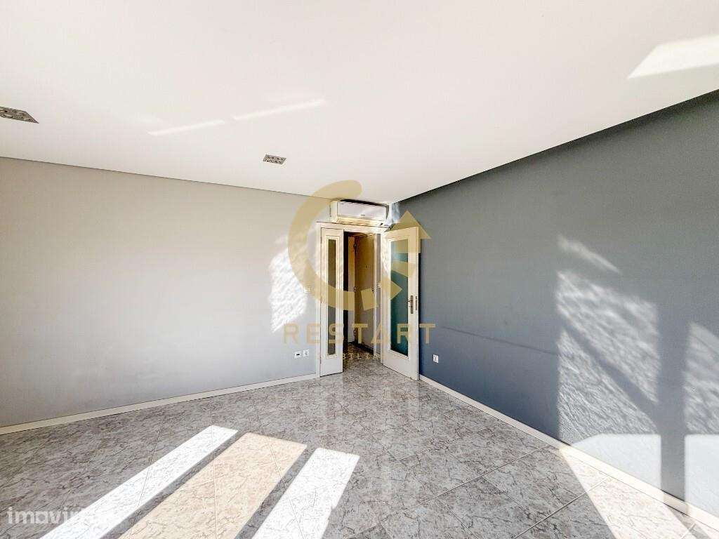 Apartamento T2 com Varandas e Garagem fechada | Vila de Cucujães - Grande imagem: 5/37