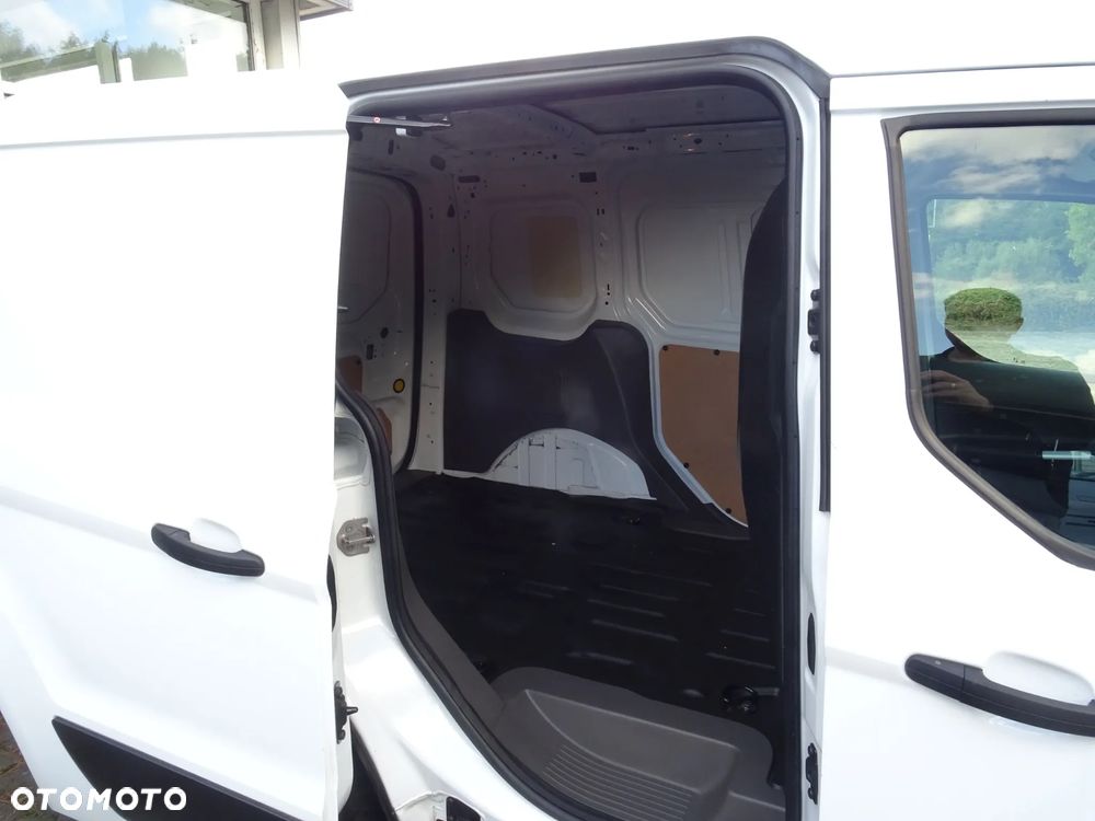 Ford Transit Connect - 10