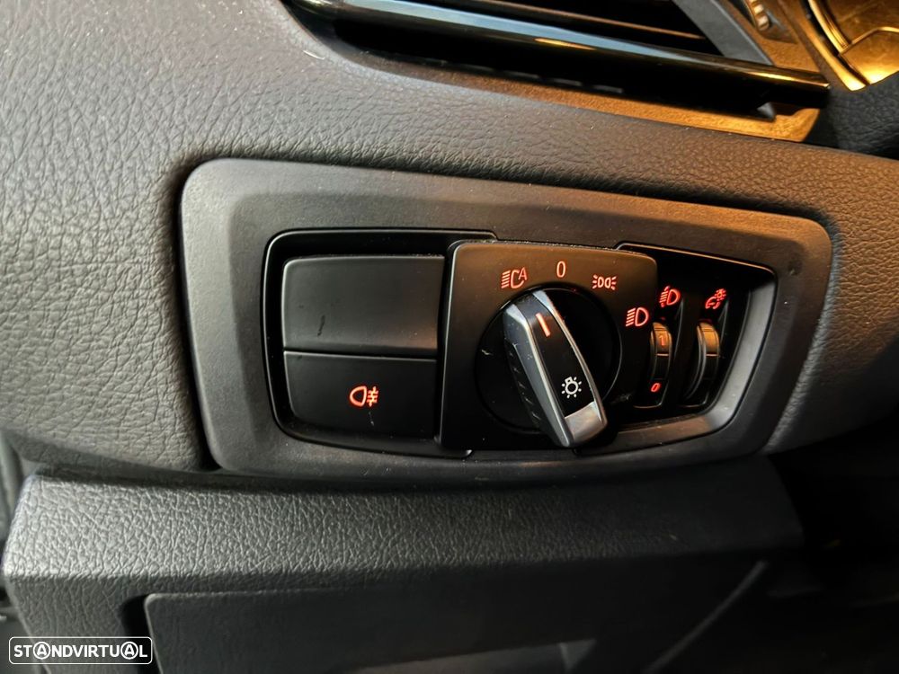 BMW 225xe Active Tourer - 15