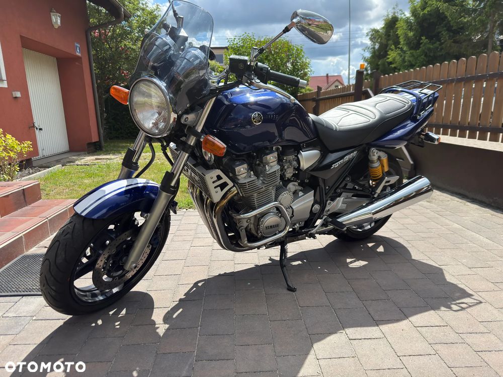 Yamaha XJR - 1