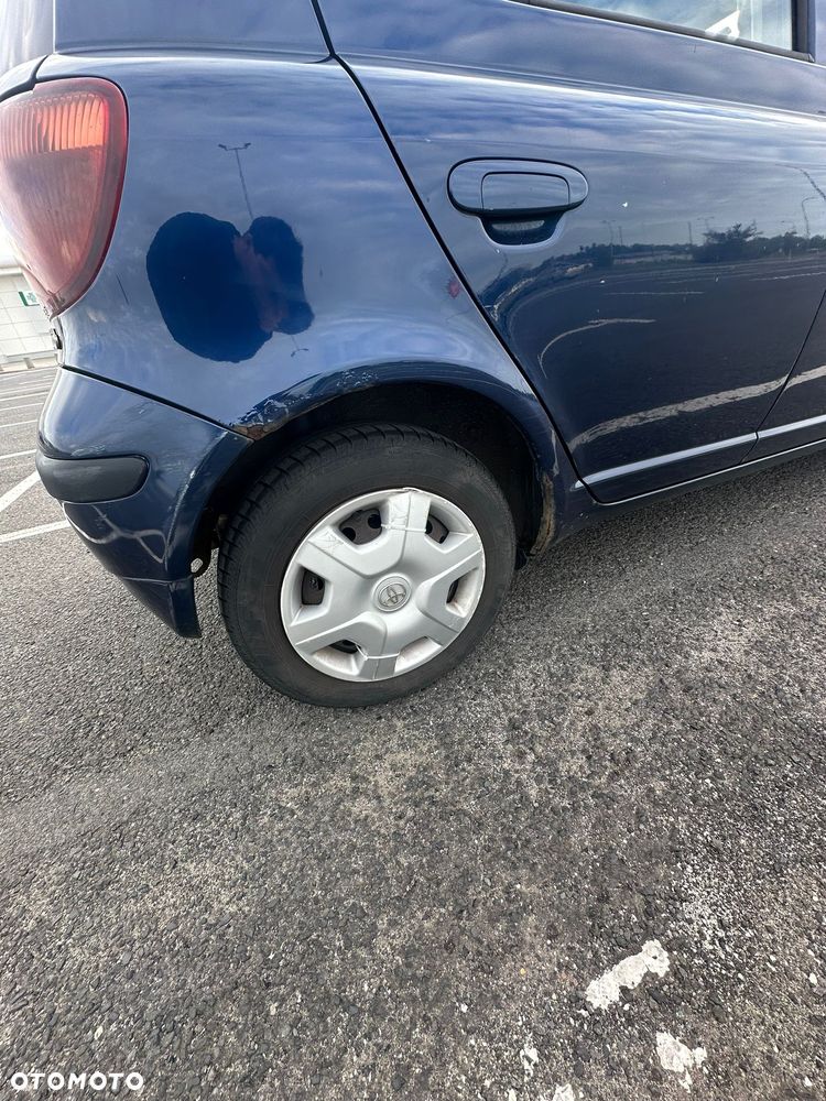 Toyota Yaris 1.4 D-4D Base - 18