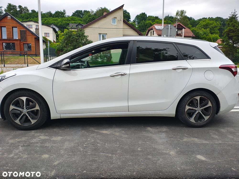 Hyundai i30 Kombi 1.6 GDi DCT Style - 2