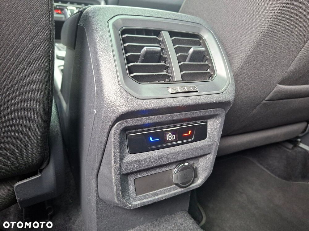 Volkswagen Tiguan Allspace - 17