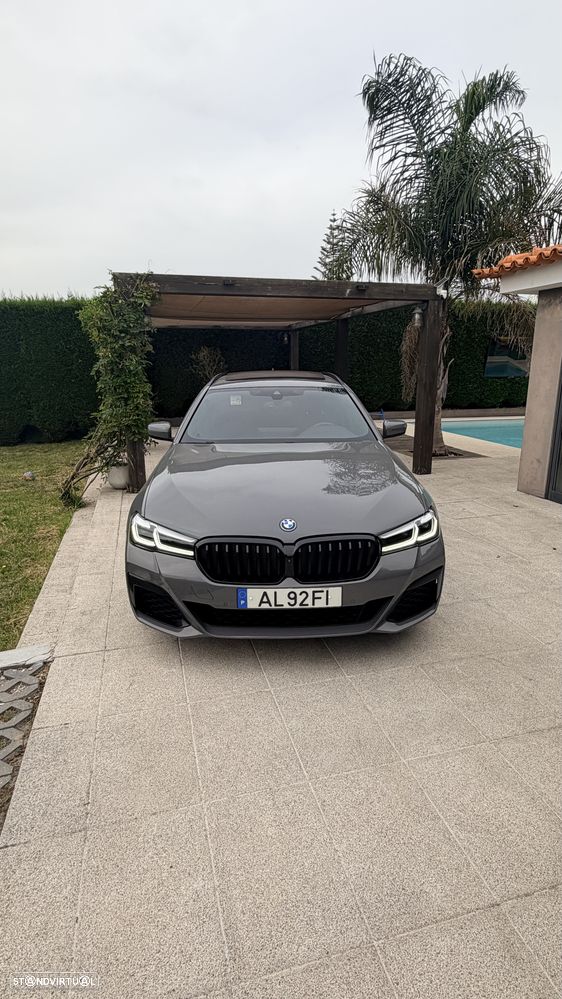 BMW 530 e Pack Desportivo M - 4