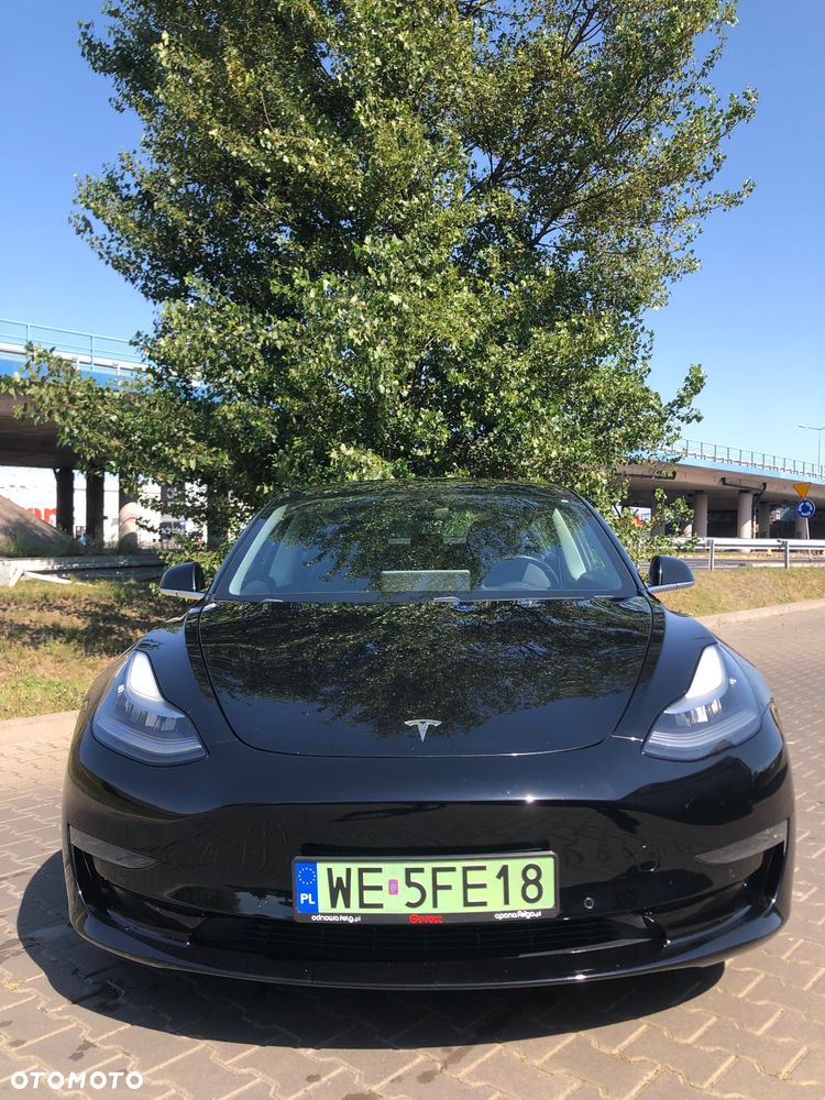 Tesla Model 3 Langstreckenbatterie Allradantrieb Dual Motor - 12