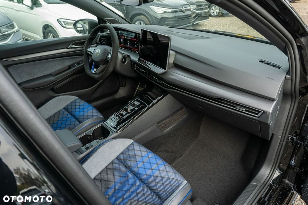 Volkswagen Golf - 21