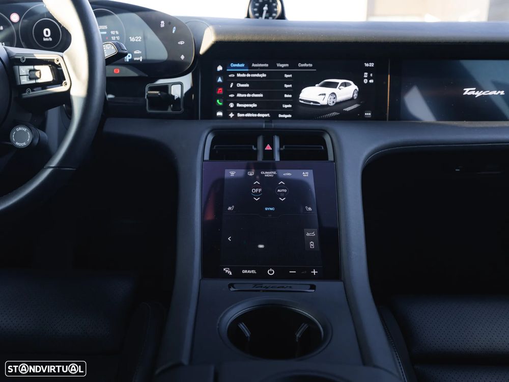 Porsche Taycan Cross Turismo 4S - 23