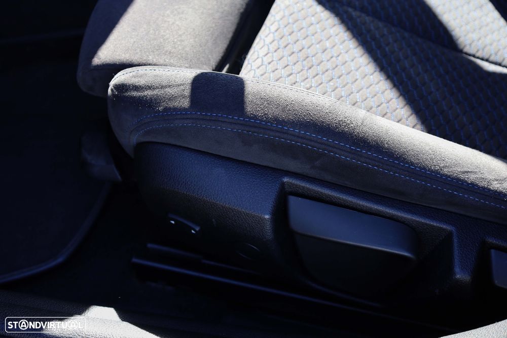 BMW 116 d Pack M - 19