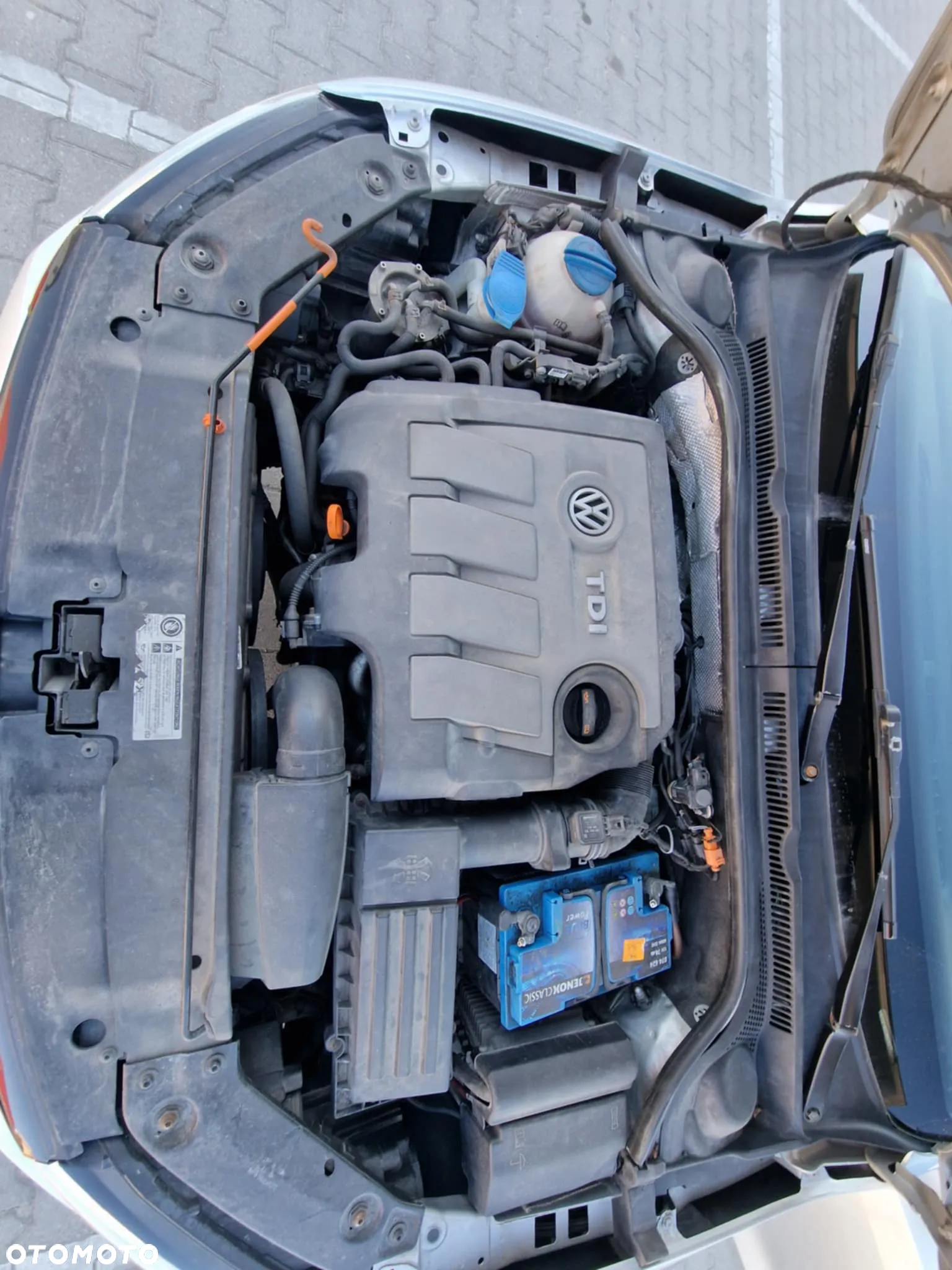 Volkswagen Jetta 1.6 TDI Comfortline - 4
