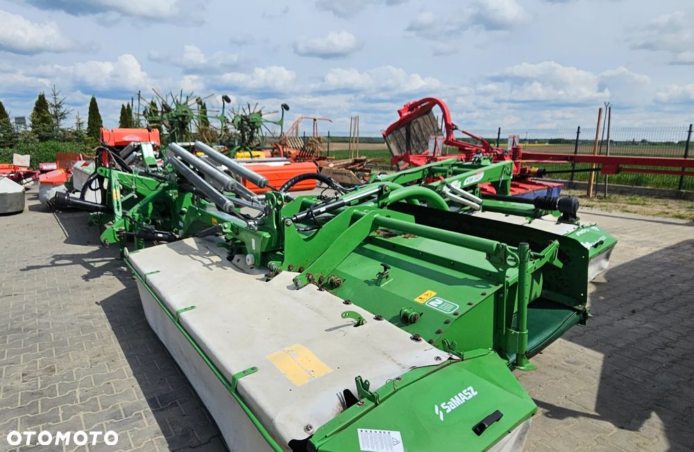 SaMasz KDD 861 S+T Kosiarka Dyskowa Motyl z taśmami  w Zestawie z Czołową kosiarką KDF 340 S - 21