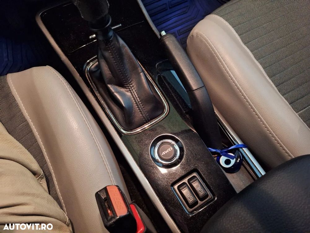 Mitsubishi Outlander 2.2 Litre DI-D AWD Invite+ - 7