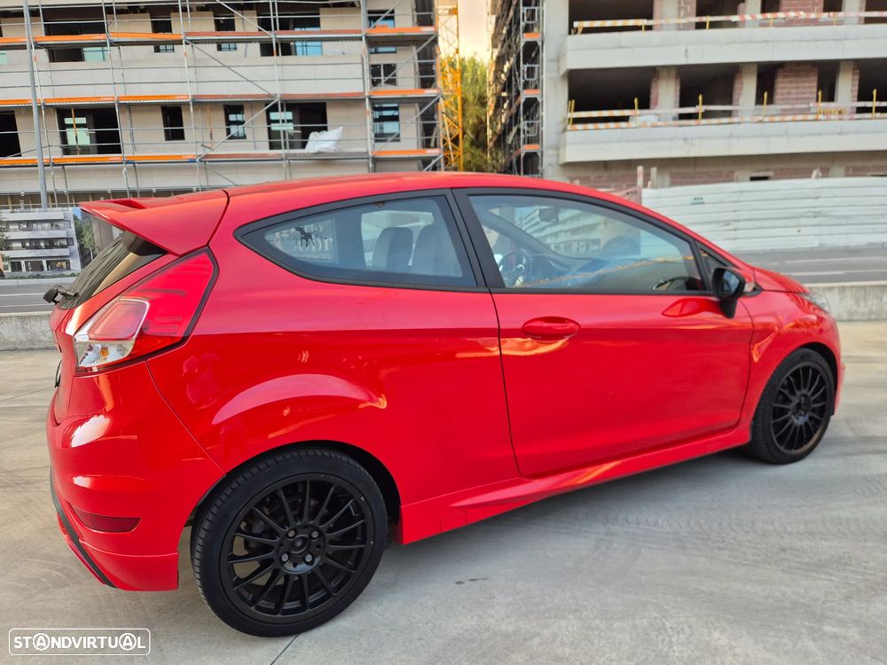 Ford Fiesta 1.6 EcoBoost c/ Pack Pele Desportiva ST - 24