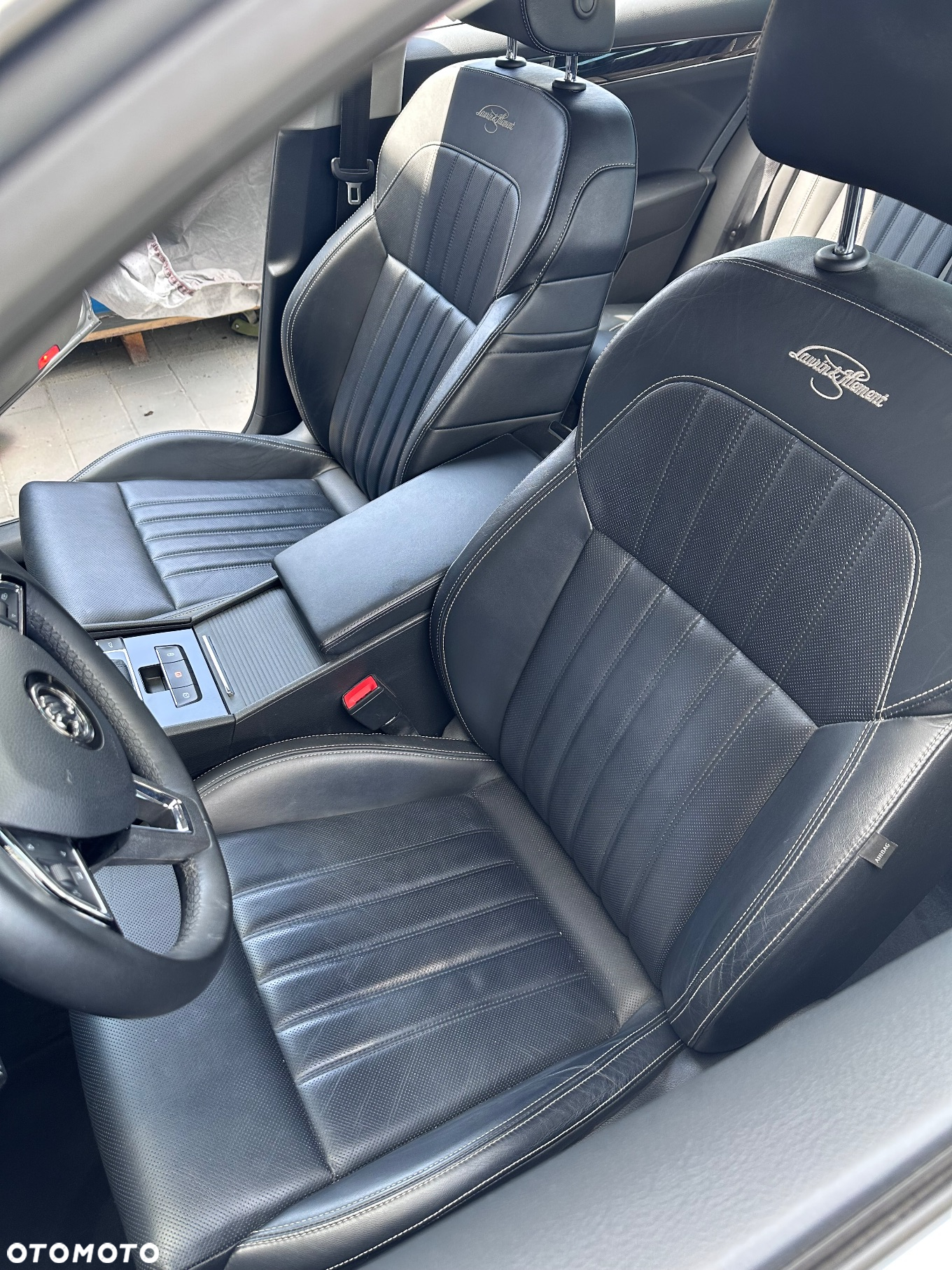 Skoda Superb 2.0 TDI L&K DSG - 17