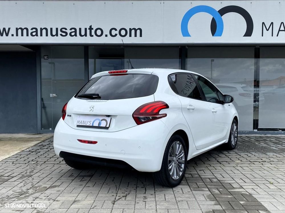 Peugeot 208 1.6 BlueHDi Style - 9