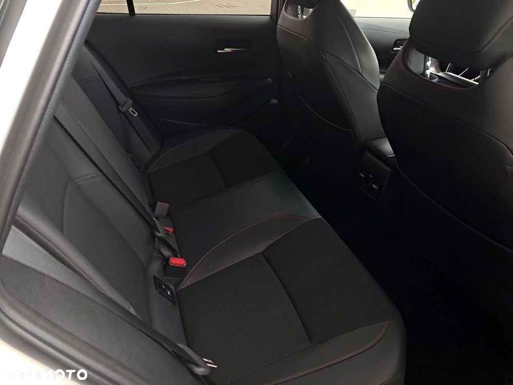 Toyota Corolla 1.8 Hybrid GR Sport Dynamic - 11