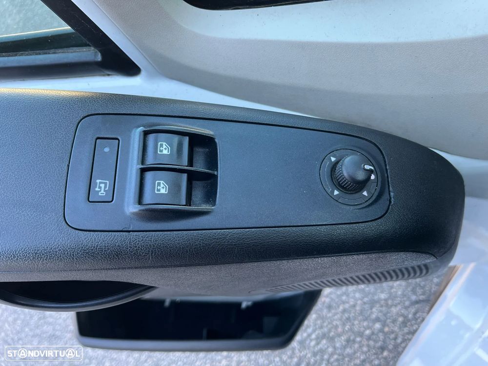 Citroën Jumper | 2.0 HDI | 3 Lug. - 15