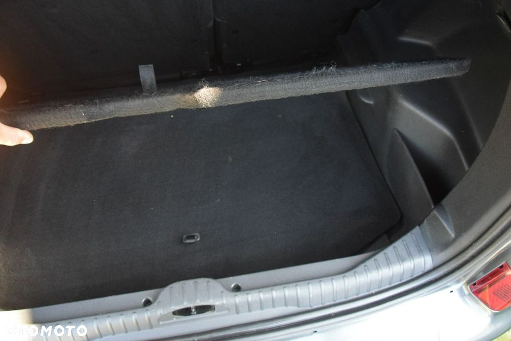 Citroën C3 Picasso 1.6i Exclusive - 28