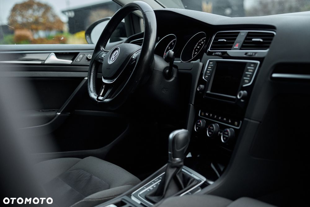 Volkswagen Golf 1.4 TSI BMT Highline DSG - 20