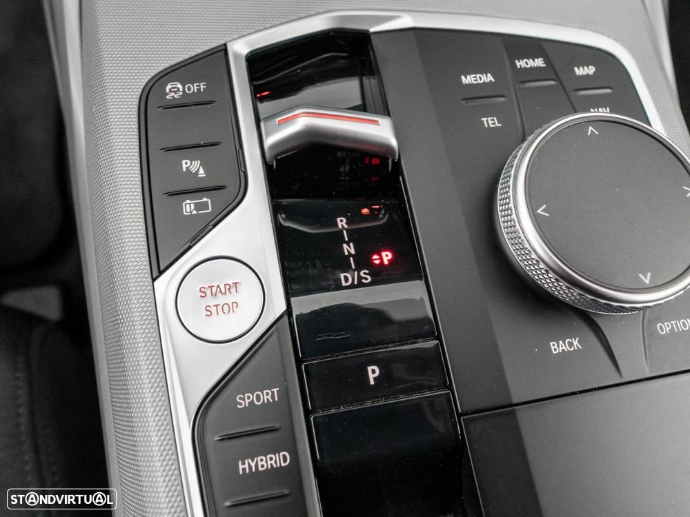 BMW 320 e Touring Auto - 27