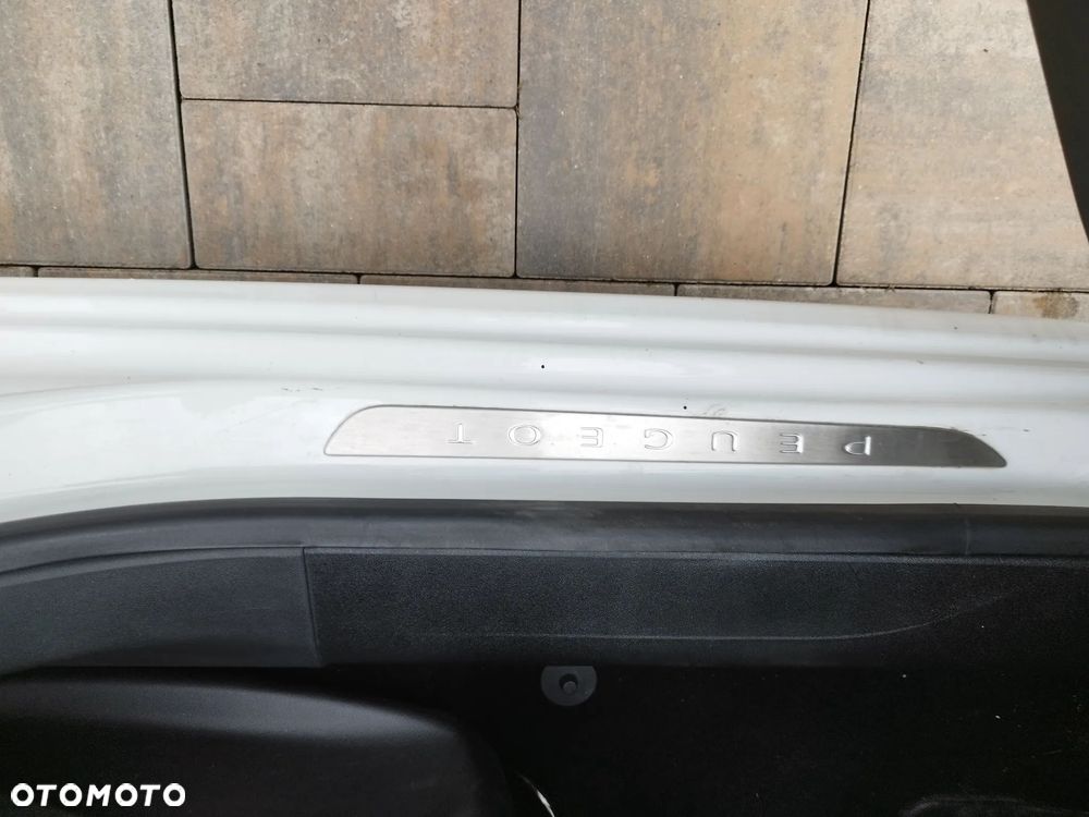 Peugeot 208 1.2 PureTech Style - 12