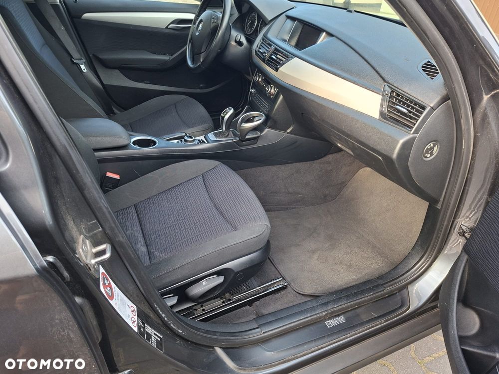 BMW X1 sDrive18d xLine - 19