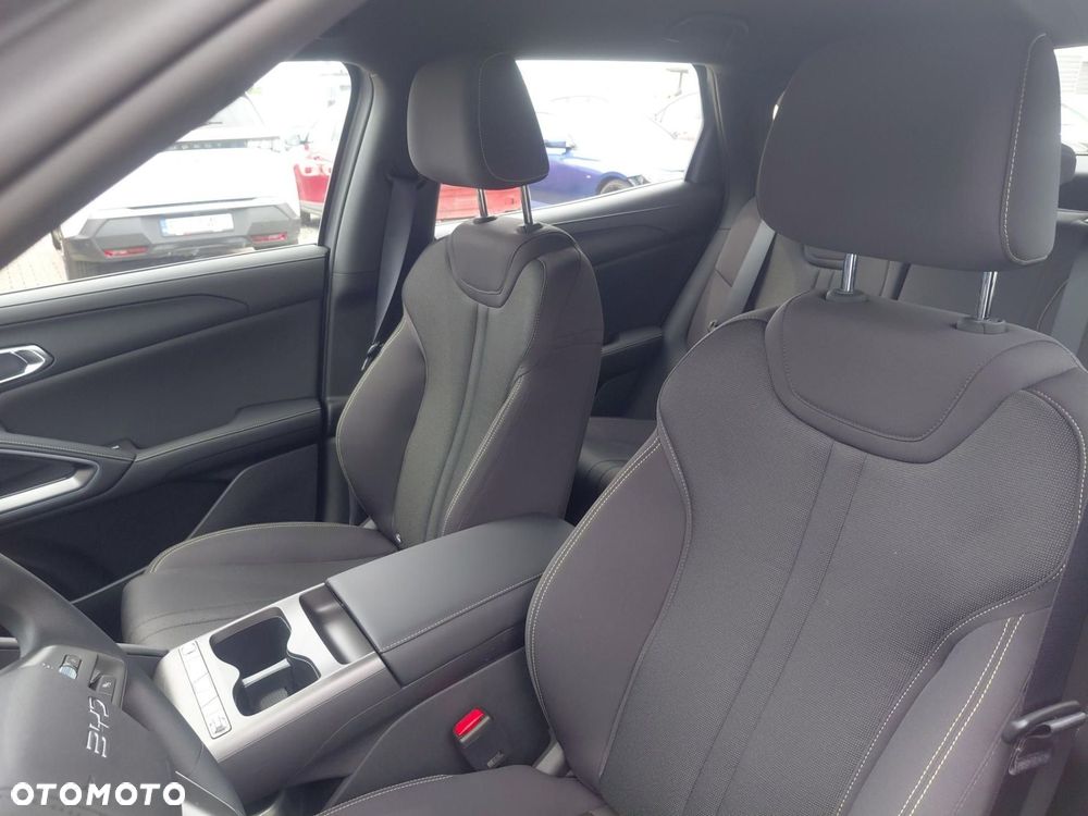 BYD Atto 2 DM-i Active - 9